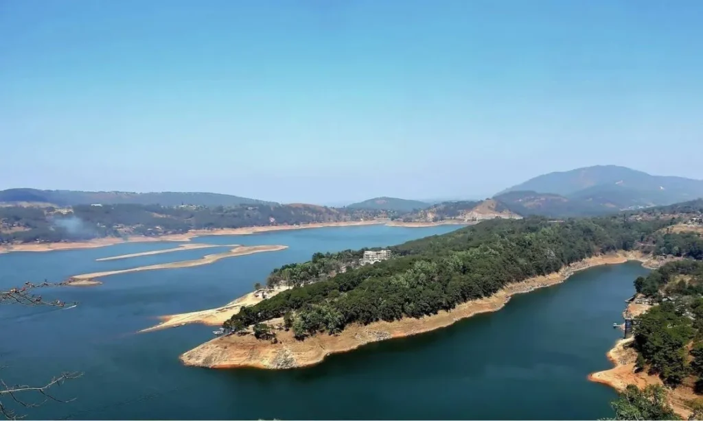 Umiam Lake (Barapani)